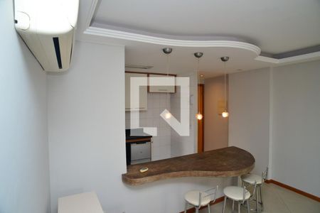 Sala de apartamento à venda com 3 quartos, 80m² em Barra da Tijuca, Rio de Janeiro