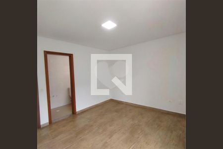 Casa à venda com 3 quartos, 220m² em Vila Esperança, São Paulo