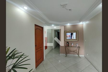 Hall de entrada de apartamento à venda com 3 quartos, 63m² em Jardim Botucatu, São Paulo
