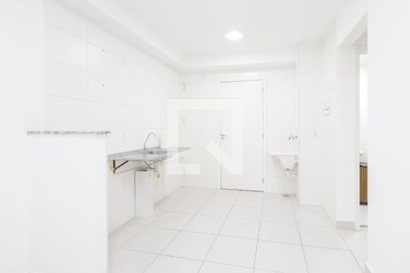 Sala/Cozinha de apartamento para alugar com 2 quartos, 32m² em Itaquera, São Paulo