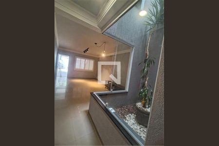 Casa à venda com 3 quartos, 90m² em Vila Romano, São Paulo
