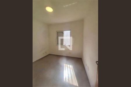 Casa à venda com 3 quartos, 90m² em Vila Romano, São Paulo