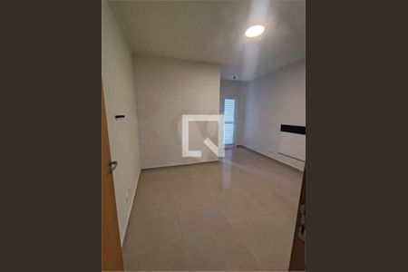 Casa à venda com 3 quartos, 90m² em Vila Romano, São Paulo