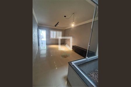 Casa à venda com 3 quartos, 90m² em Vila Romano, São Paulo