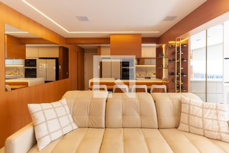 Sala de apartamento para alugar com 3 quartos, 130m² em Jardim Teresa, São Paulo