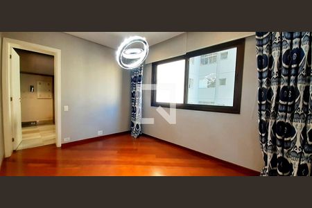 Apartamento à venda com 4 quartos, 194m² em Sumaré, São Paulo