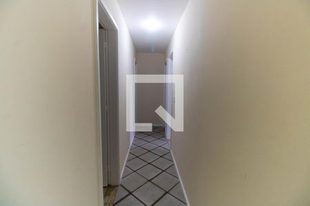 Corredor  de apartamento para alugar com 3 quartos, 100m² em Santa Rosa, Niterói