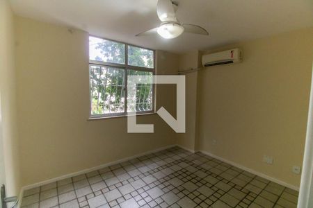 Quarto 1 de apartamento para alugar com 3 quartos, 100m² em Santa Rosa, Niterói