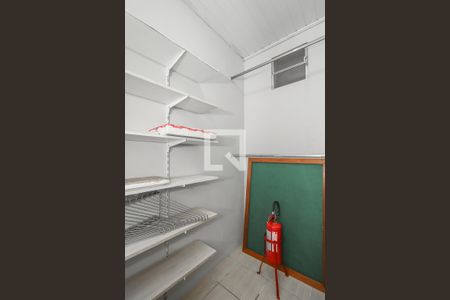 Closet da suíte de casa à venda com 3 quartos, 150m² em Agronomia, Porto Alegre