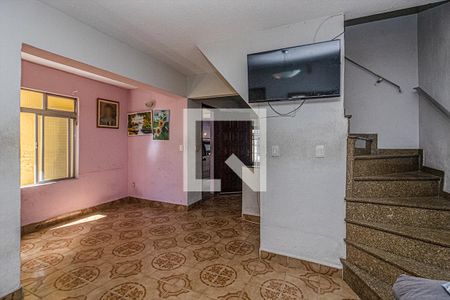sala de tv_4 de casa à venda com 4 quartos, 240m² em Parque Fongaro, São Paulo