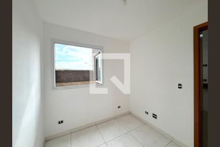 Quarto 2 de apartamento para alugar com 2 quartos, 60m² em Jardim Mangalot, São Paulo