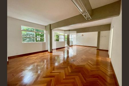 Apartamento para alugar com 3 quartos, 160m² em Santo Antônio, Belo Horizonte
