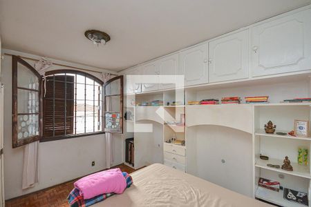 Quarto 1 de casa para alugar com 3 quartos, 160m² em Vila Marari, São Paulo