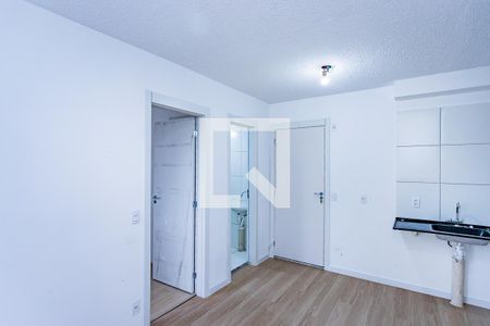 Sala, cozinha e área de serviço de apartamento para alugar com 2 quartos, 35m² em Vila Pirituba, São Paulo
