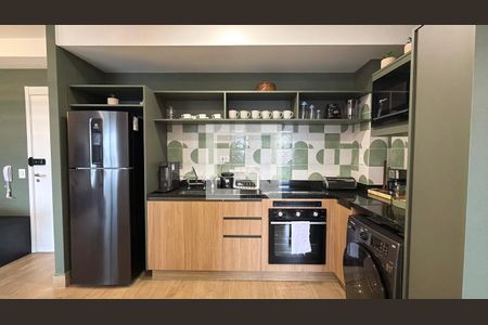 Cozinha de apartamento para alugar com 2 quartos, 50m² em Quarta Parada, São Paulo