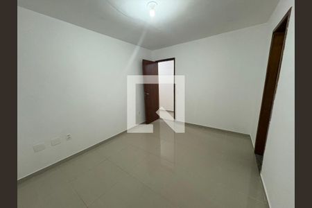 Quarto de casa de condomínio para alugar com 3 quartos, 180m² em Guaratiba, Rio de Janeiro