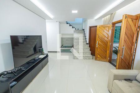 sala de casa para alugar com 5 quartos, 800m² em Parque São Pedro, Belo Horizonte