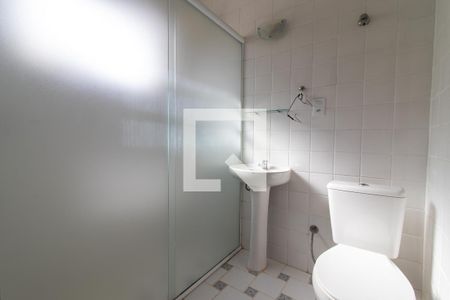 Banheiro da Suíte de casa de condomínio para alugar com 3 quartos, 104m² em Jardim do Sol, Campinas