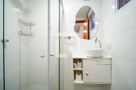 Banheiro de kitnet/studio para alugar com 1 quarto, 37m² em Ferreira, São Paulo