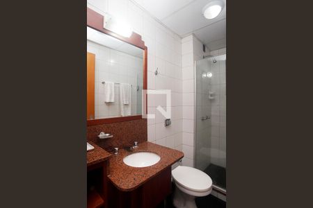 Banheiro de apartamento para alugar com 1 quarto, 36m² em Centro Histórico, Porto Alegre