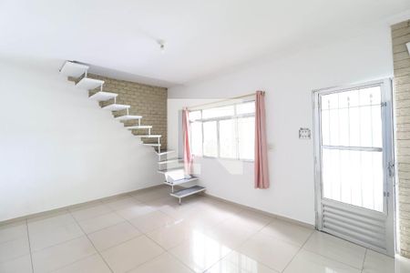 Casa para alugar com 2 quartos, 110m² em Conjunto Habitacional Jova Rural, São Paulo