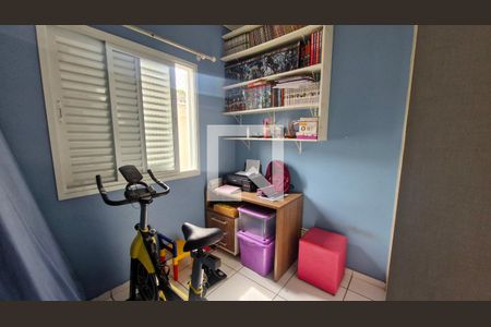 Quarto de casa à venda com 3 quartos, 114m² em Jardim Sabara, São Paulo