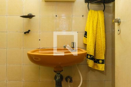 Lavabo de casa para alugar com 2 quartos, 117m² em Jardim Kuabara, Taboão da Serra