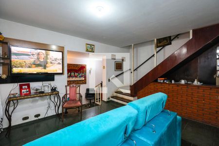 Sala de casa para alugar com 2 quartos, 117m² em Jardim Kuabara, Taboão da Serra