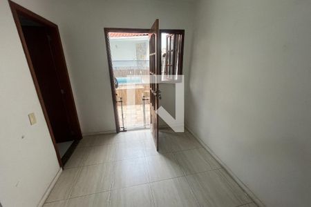 Corredor de apartamento para alugar com 2 quartos, 160m² em Portuguesa, Rio de Janeiro