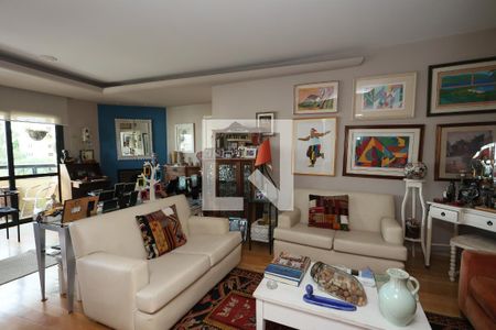 Sala de apartamento à venda com 2 quartos, 120m² em Real Parque, São Paulo