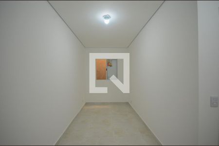 Quarto 2 de casa para alugar com 2 quartos, 55m² em Vila Pereira Cerca, São Paulo