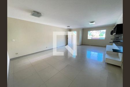 Sala de casa para alugar com 3 quartos, 200m² em Jardim das Vertentes, São Paulo