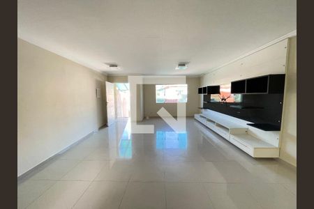 Sala de casa para alugar com 3 quartos, 200m² em Jardim das Vertentes, São Paulo