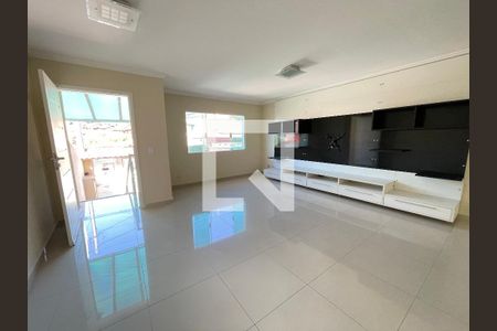 Sala de casa para alugar com 3 quartos, 200m² em Jardim das Vertentes, São Paulo