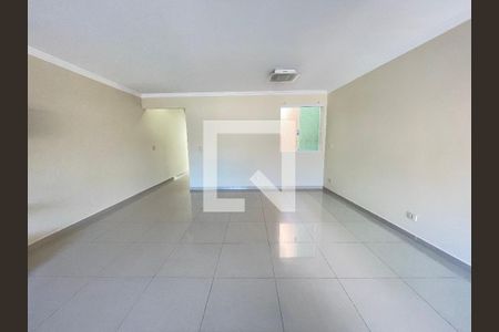 Sala de casa para alugar com 3 quartos, 200m² em Jardim das Vertentes, São Paulo