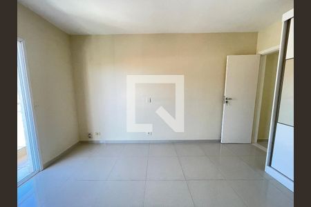 Quarto 1 de casa para alugar com 3 quartos, 200m² em Jardim das Vertentes, São Paulo