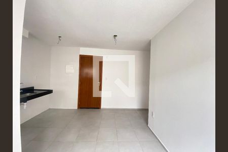 Apartamento para alugar com 2 quartos, 40m² em Del Castilho, Rio de Janeiro