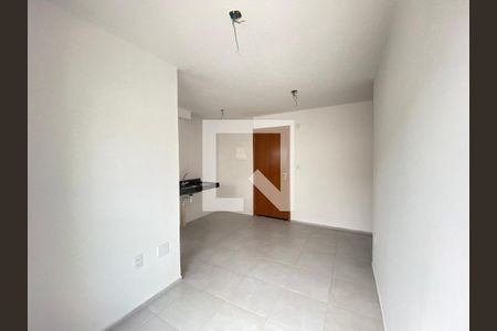 Apartamento para alugar com 2 quartos, 40m² em Del Castilho, Rio de Janeiro