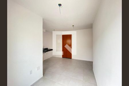 Apartamento para alugar com 2 quartos, 40m² em Del Castilho, Rio de Janeiro