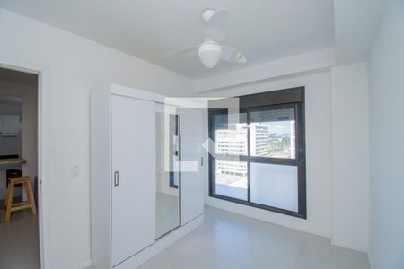 Quarto de apartamento para alugar com 1 quarto, 60m² em Jardim do Salso, Porto Alegre