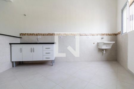 Sala, Cozinha e área de serviço de casa para alugar com 2 quartos, 60m² em Jardim Maringa, São Paulo