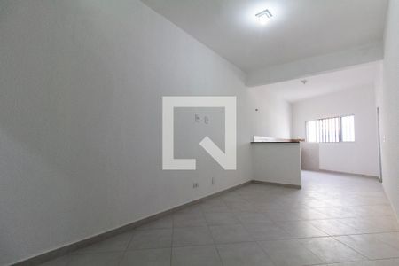 Sala, Cozinha e área de serviço de casa para alugar com 2 quartos, 60m² em Jardim Maringa, São Paulo