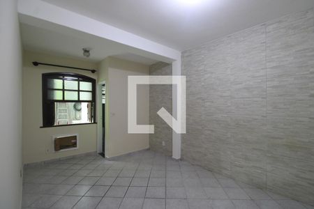 Suíte de casa de condomínio para alugar com 2 quartos, 89m² em Tanque, Rio de Janeiro