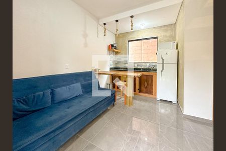 Sala de apartamento para alugar com 1 quarto, 50m² em São João do Rio Vermelho, Florianópolis
