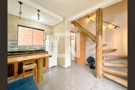 Sala de apartamento para alugar com 1 quarto, 50m² em São João do Rio Vermelho, Florianópolis