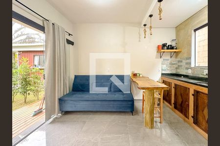 Sala de apartamento para alugar com 1 quarto, 50m² em São João do Rio Vermelho, Florianópolis