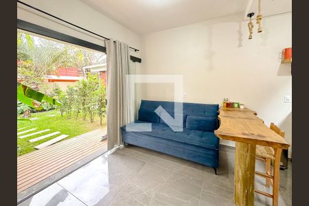 Sala de apartamento para alugar com 1 quarto, 50m² em São João do Rio Vermelho, Florianópolis