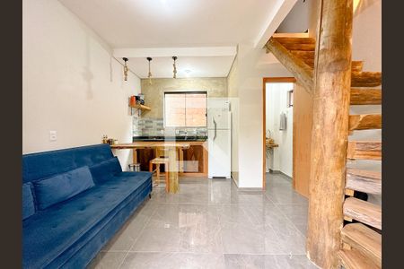 Sala de apartamento para alugar com 1 quarto, 50m² em São João do Rio Vermelho, Florianópolis