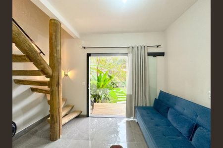 Sala de apartamento para alugar com 1 quarto, 50m² em São João do Rio Vermelho, Florianópolis