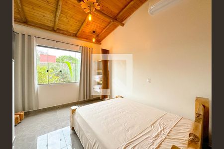 Quarto  de apartamento para alugar com 1 quarto, 50m² em São João do Rio Vermelho, Florianópolis